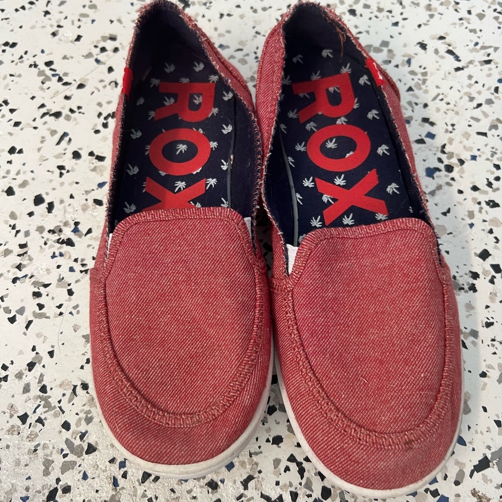 Women’s size 8 espadrilles